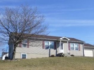 28 Burns Rd, Spring Grove, PA 17362