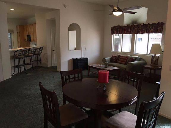 3rd image of 751 Diamond Glen Cir