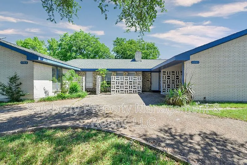 2 bed, 2.0 bath, 1400 sqft, $1,800 — Photo 2