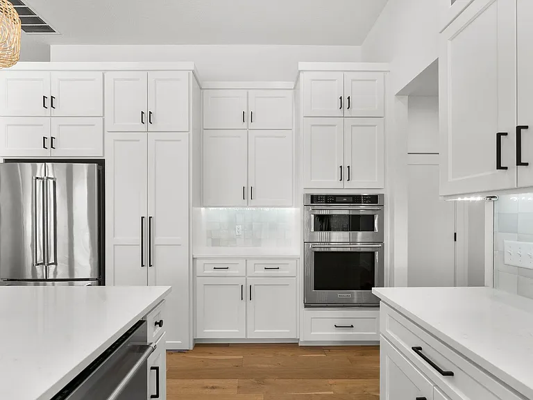 4464 E Lancaster Way — Photo 14