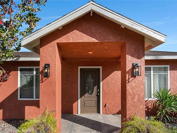 3rd image of 2057 Down St