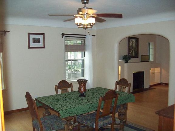 4th image of 7418 Carleton Ave
