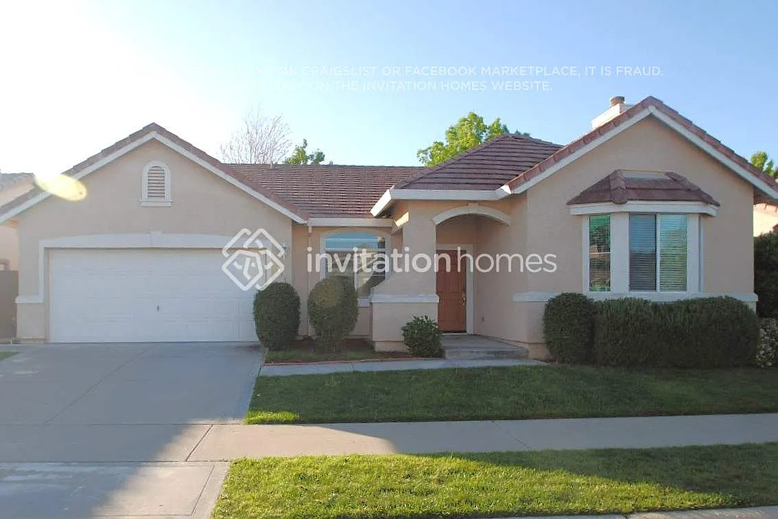 577 Crestfield Cir photo 1