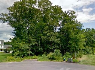 63 Cambridge Rd, Guilford, CT 06437