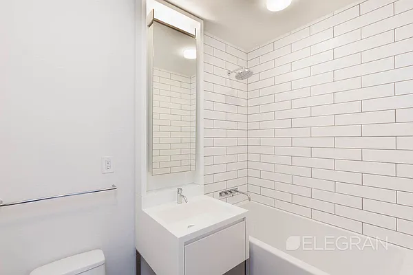 Rented by (Legacy) Elegran | media 6