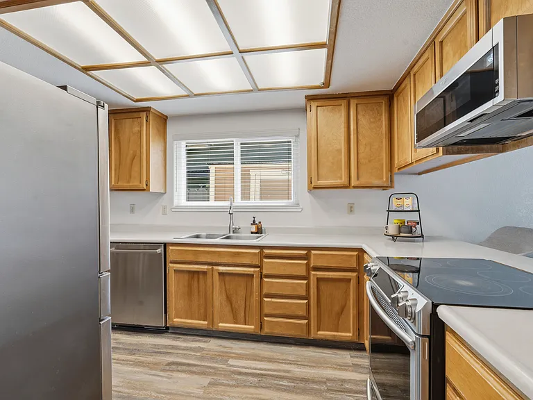 301 Goldrun Dr — Photo 10