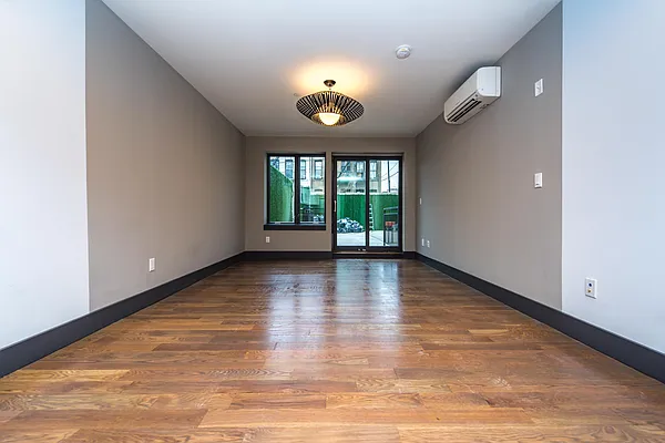 Rented by Nooklyn NYC LLC | media 16