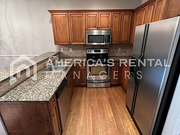5th image of 328 Amber Ln