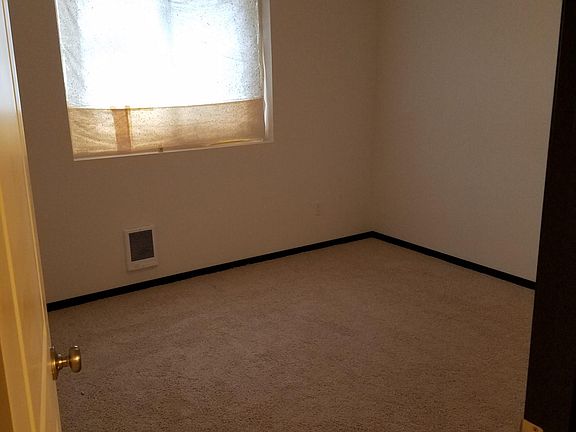 5th image of 1116 E 38th St