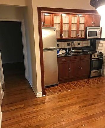 4th image of 7525 210th St APT 1M