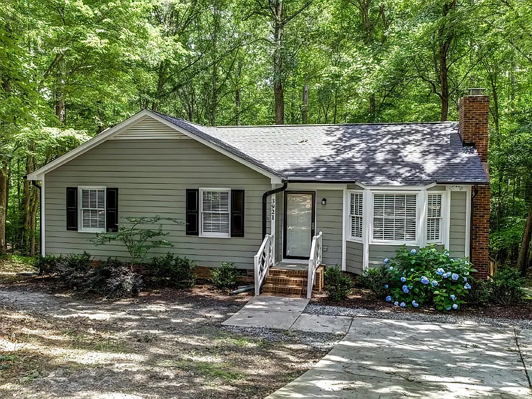 3921 Bamburgh Ln — Photo 2