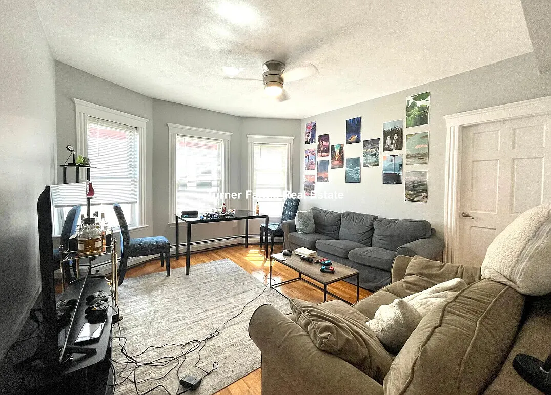 12 Berwick Rd — Photo 1