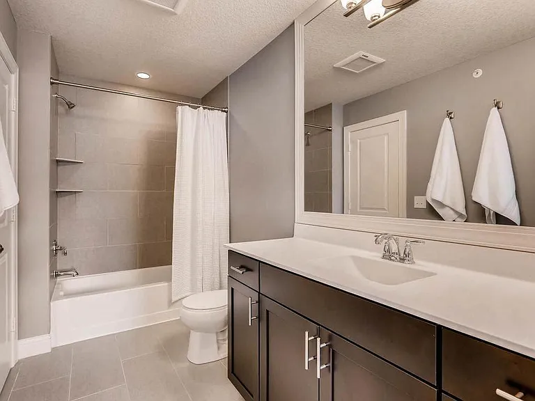 8402 Hemlock Ln N — Photo 16