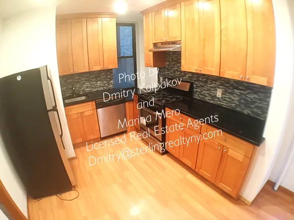 3202 31st Ave, Astoria, NY 11106