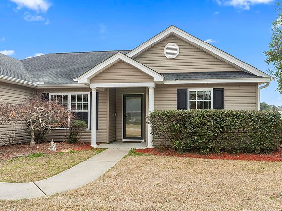 2nd image of 238 MacArthur Dr.