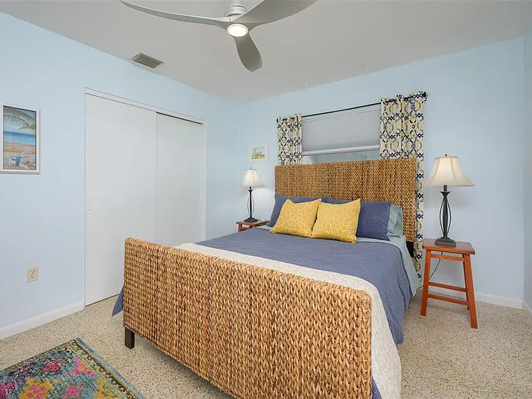 3801 Helene St — Photo 18