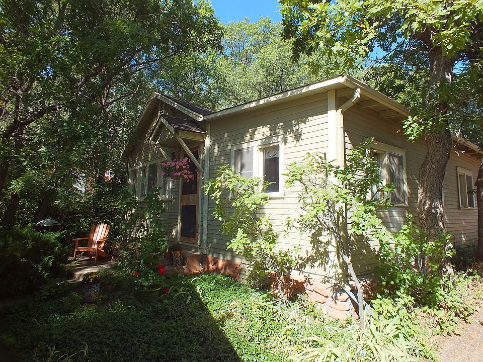 Cute Cottage!