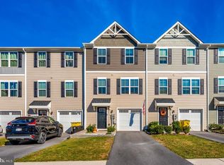 27 Wiggles Ct, Martinsburg, WV 25403