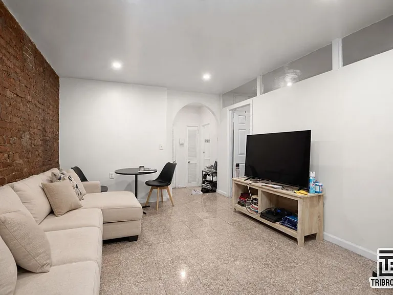 247 E 31st St #2A — Photo 5