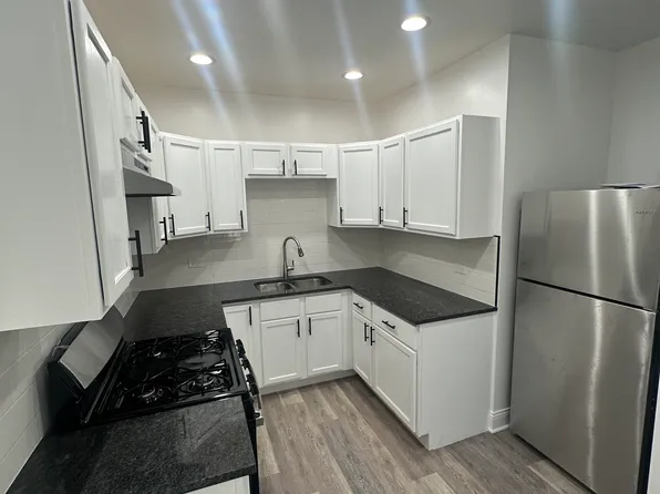 6811 S Clyde Ave #2N, Chicago, IL 60649