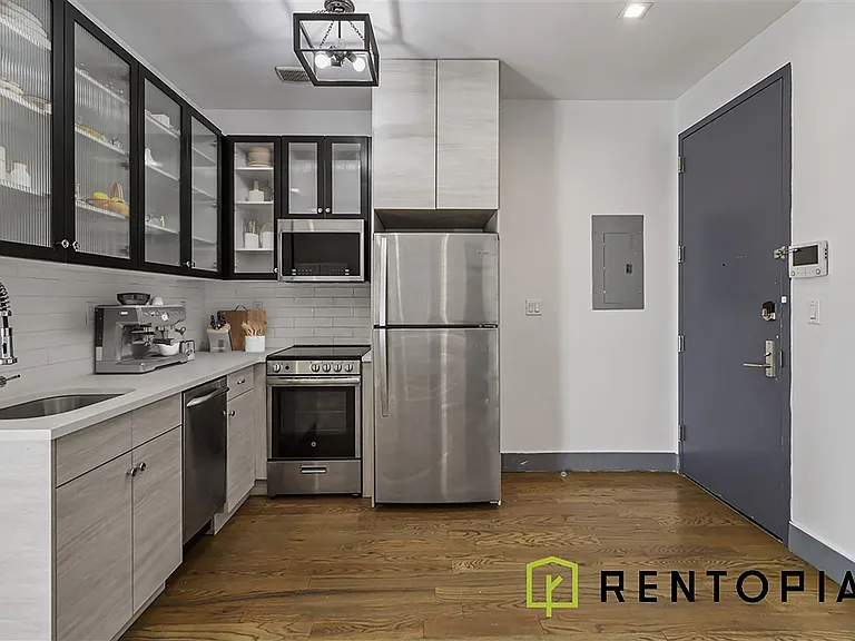 855 De Kalb Ave #102G — Photo 4