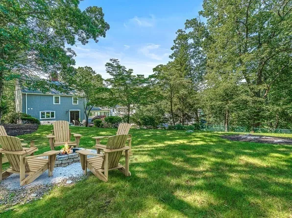 12 Ardley Pl, Winchester, MA 01890
