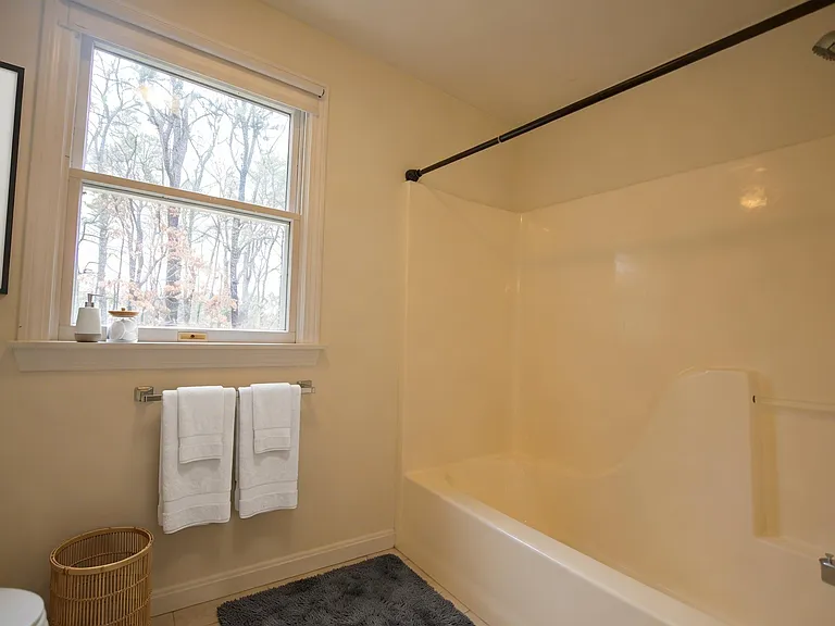 124 Duck Pond Road Ext — Photo 6
