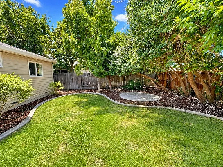 4549 Lippi Pkwy — Photo 38
