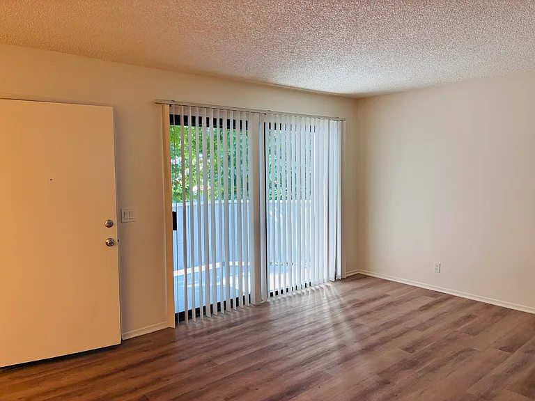 1210 S Sharon Cir #101 — Photo 11