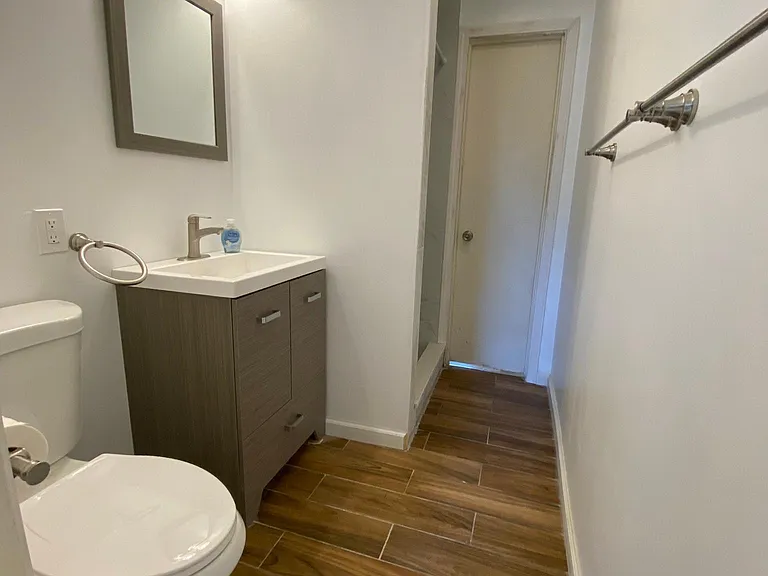 620 W 7th Ave #9 — Photo 10
