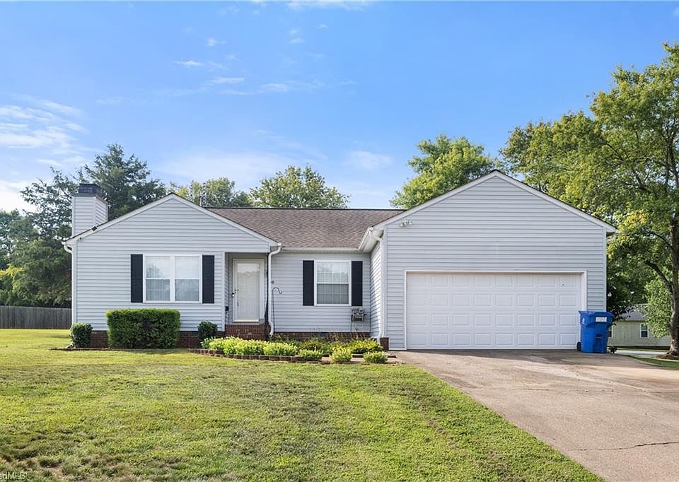 1st image of 300 Prince Haven Ct