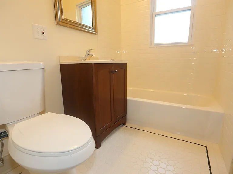 4716 N Racine Ave #E4 — Photo 15