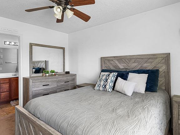 4th image of 601 Menaul Blvd NW #2602