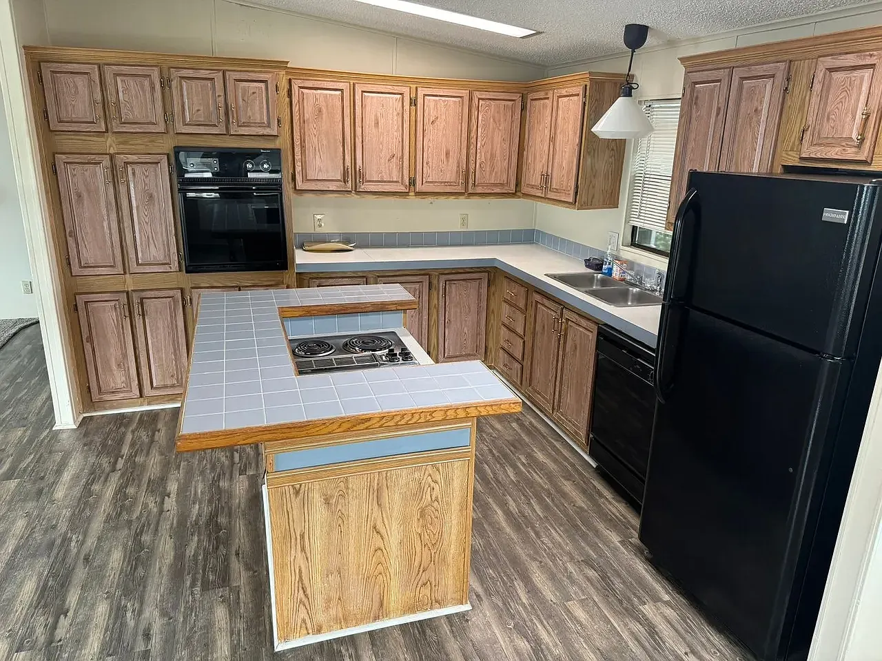 2 bed, 1424 sqft, $1,270 — Photo 1