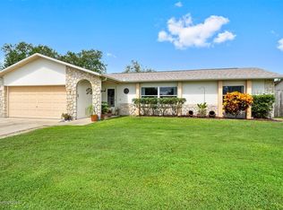 233 Cinnamon Lake Cir, Melbourne, FL 32901