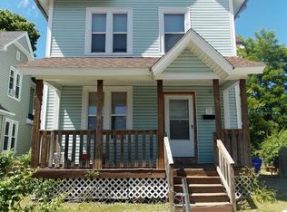 30 Hawthorne St, Springfield, MA 01105