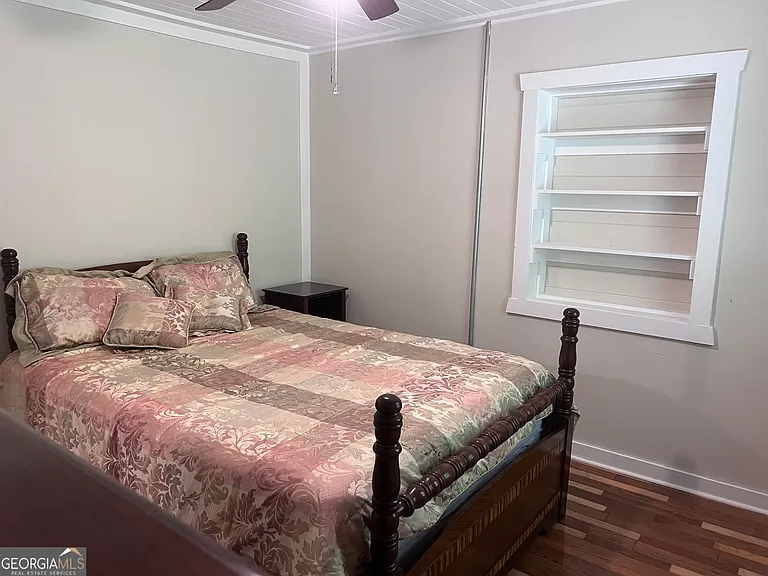 66 Logan Ln — Photo 17