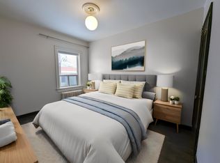 1 Vermont Ave #37, Toronto, ON M6G 1X6