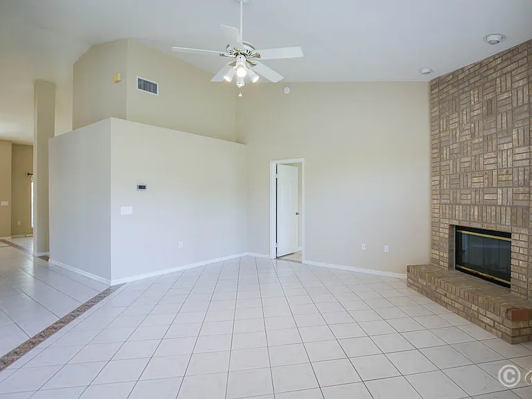 9214 Sunnyoak Dr — Photo 11