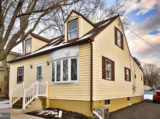 1527 N Meadowbrook Rd, Feasterville Trevose, PA 19053
