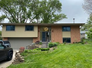 3706 N 93rd St, Omaha, NE 68134