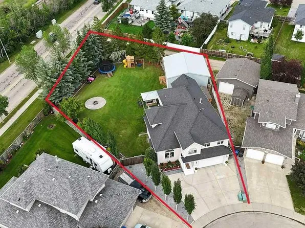 13 SW Fern Cres, Sylvan Lake, AB T4S 1Y4