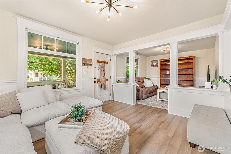 4th image of 2309 McDougall Avenue