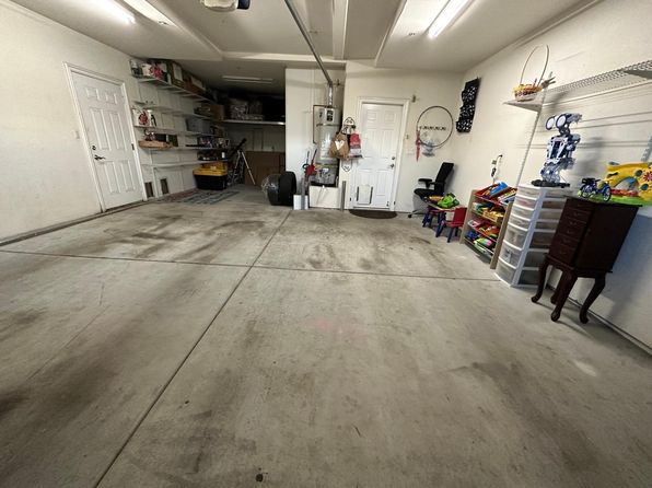 10490 Rose Ann Cir, Cypress, CA 90630