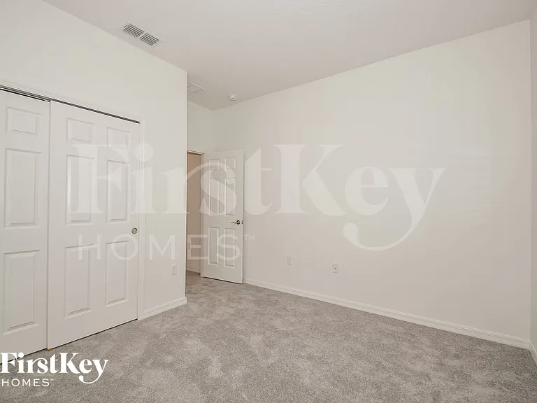 320 Corbel Ln — Photo 11