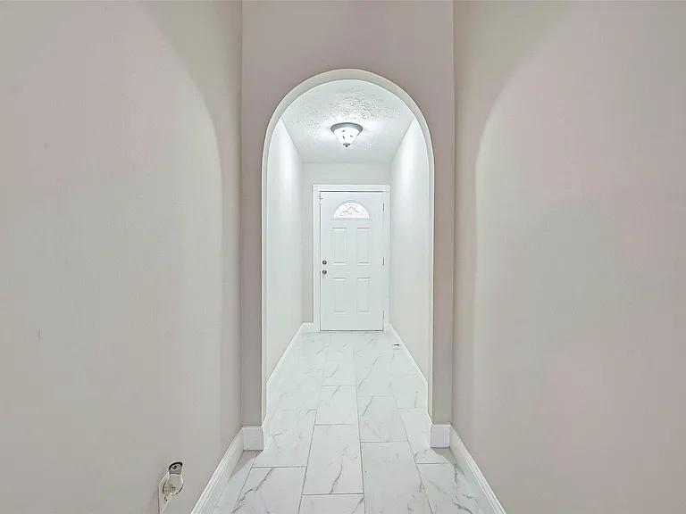 6802 Glenray Dr — Photo 5