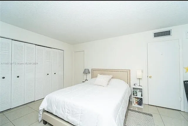185 Normandy Ln #D — Photo 7