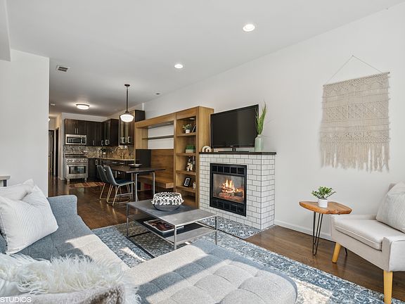 4th image of 1261 N Bosworth Ave APT 2