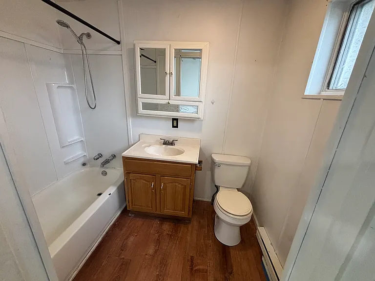 424 E Broad St #1 — Photo 17