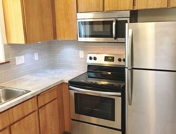 5th image of 7640 SE Milwaukie Ave